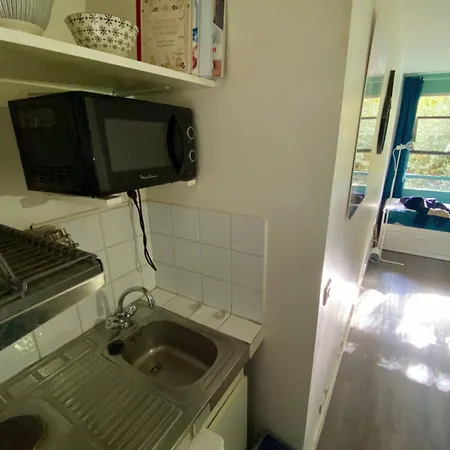 Studette Pour 2 Personnes Sur Jardin, Apartamento Paris